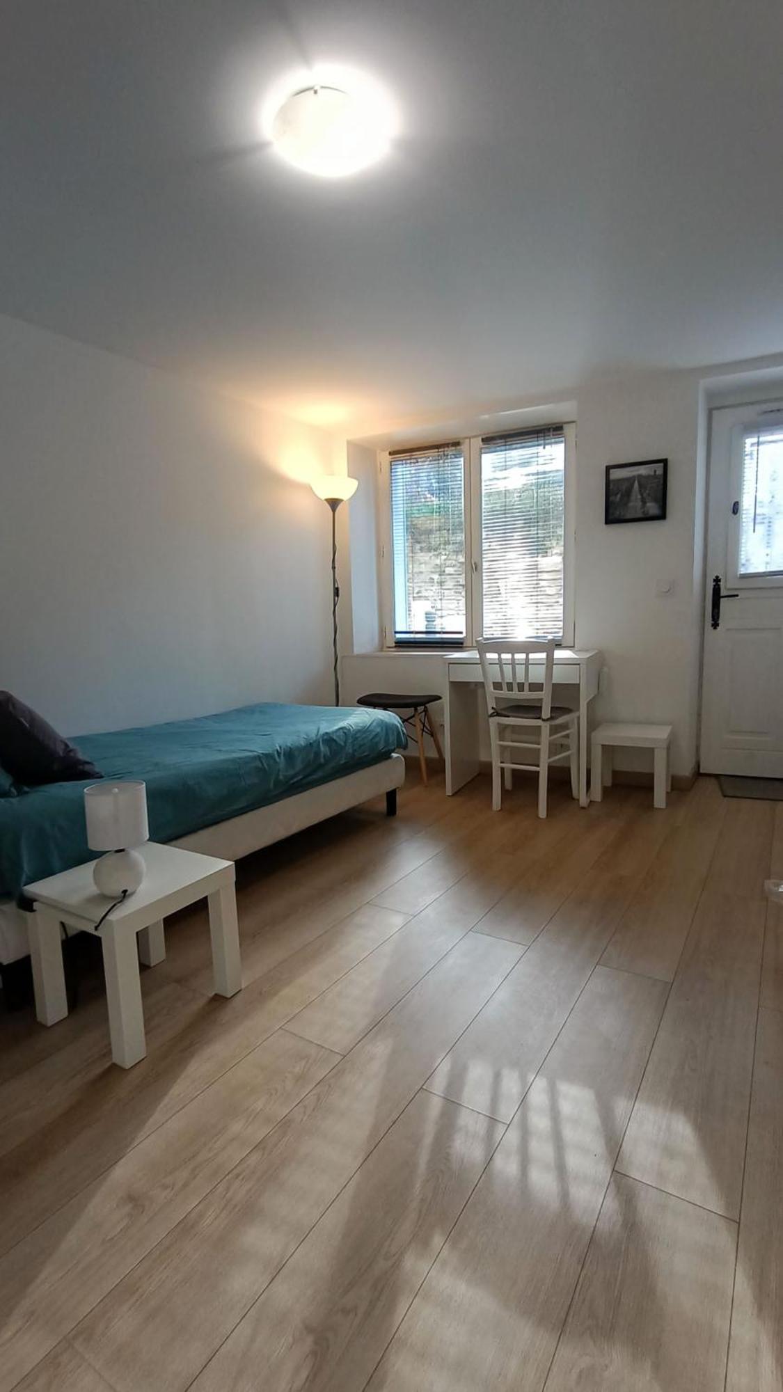 Studio Meuble A Bougival Exterior photo